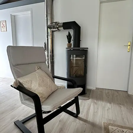 Salus Living - Haus-parkplatz-kamin-mosel Apartamento